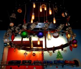 HUB ICE CREAM FACTORY CHRISTMAS IN JULY
