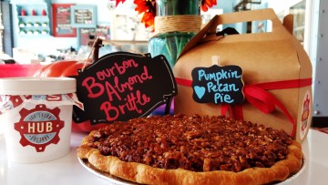 THANKSGIVING PIE AND PINT